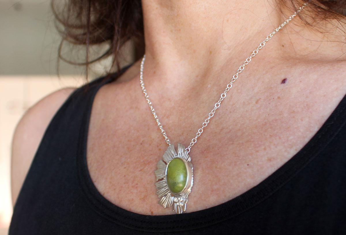 Lichen aventurine, symbiote necklace in silver and aventurine