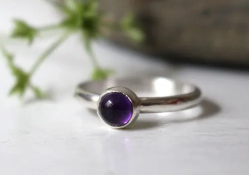 Lilac, purple flower ring in sterling silver and amethyst
