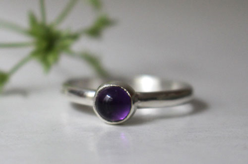 Lilac, purple flower ring in sterling silver and amethyst