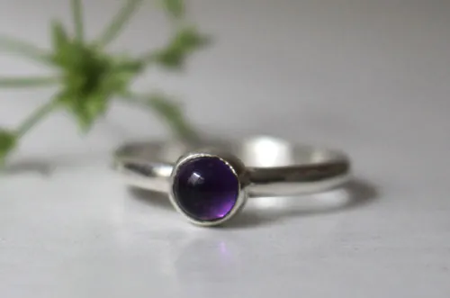 Lilac, purple flower ring in sterling silver and amethyst