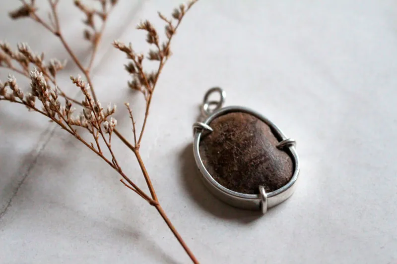 Lyobaa, romance from Oaxaca pendant in silver and ceramic