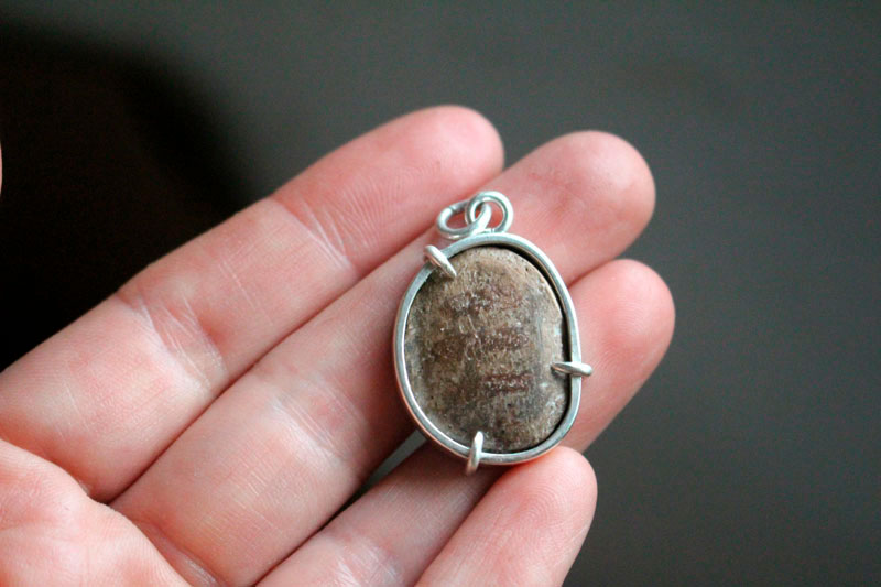 Lyobaa, romance from Oaxaca pendant in silver and ceramic