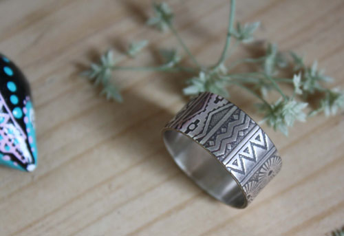 La boheme, bohem spirit engraved ring in sterling silver