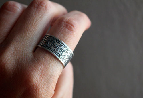 Leaf arabesques, scroll baroque ring in sterling silver