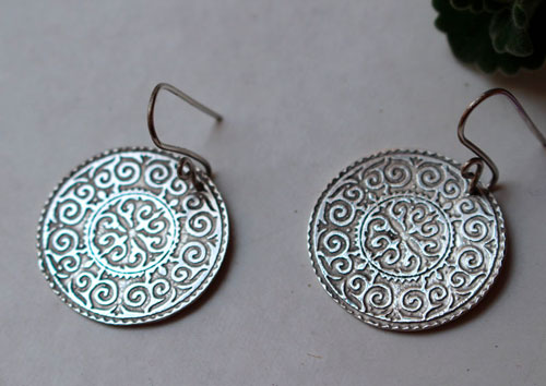 Leoda, medieval shield earrings in sterling silver 