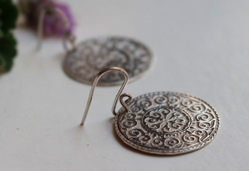 Leoda, medieval shield earrings in sterling silver 