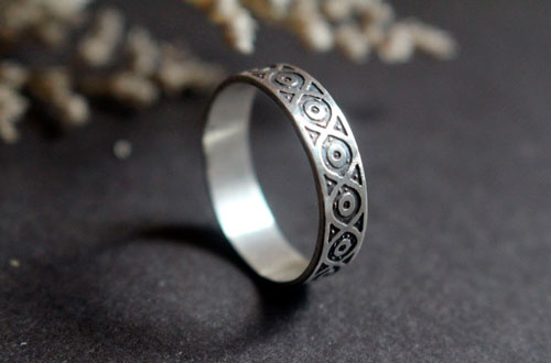 Livunn, engraved Viking ring in sterling silver