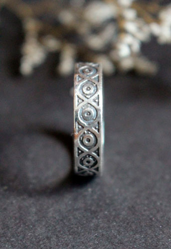 Livunn, engraved Viking ring in sterling silver