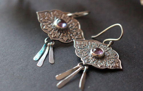 Magnolia, flower language earrings in silver and alexandrite