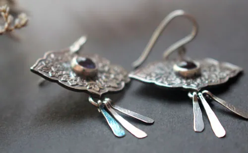 Magnolia, flower language earrings in silver and alexandrite