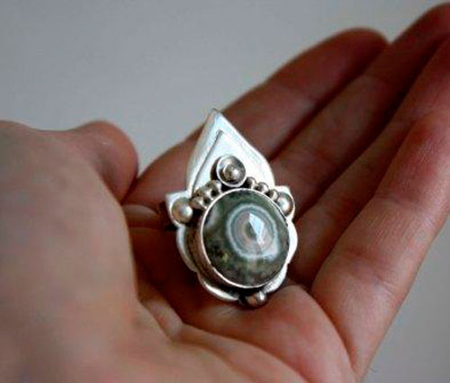 Mahila, Indian third eye ring in silver and ocean jasper