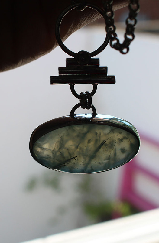 Maia, Roman necklace in sterling silver and prehnite