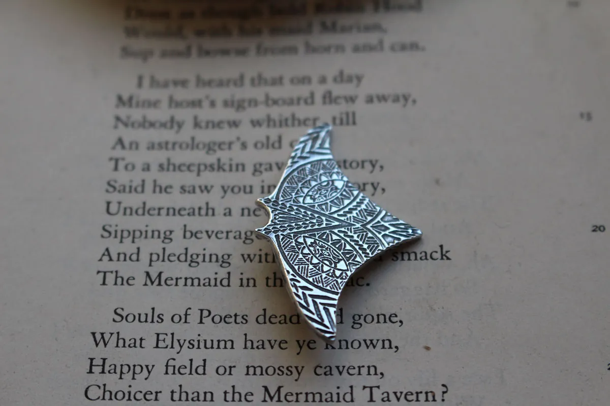 Manta ray, Polynesian spirit animal necklace in silver