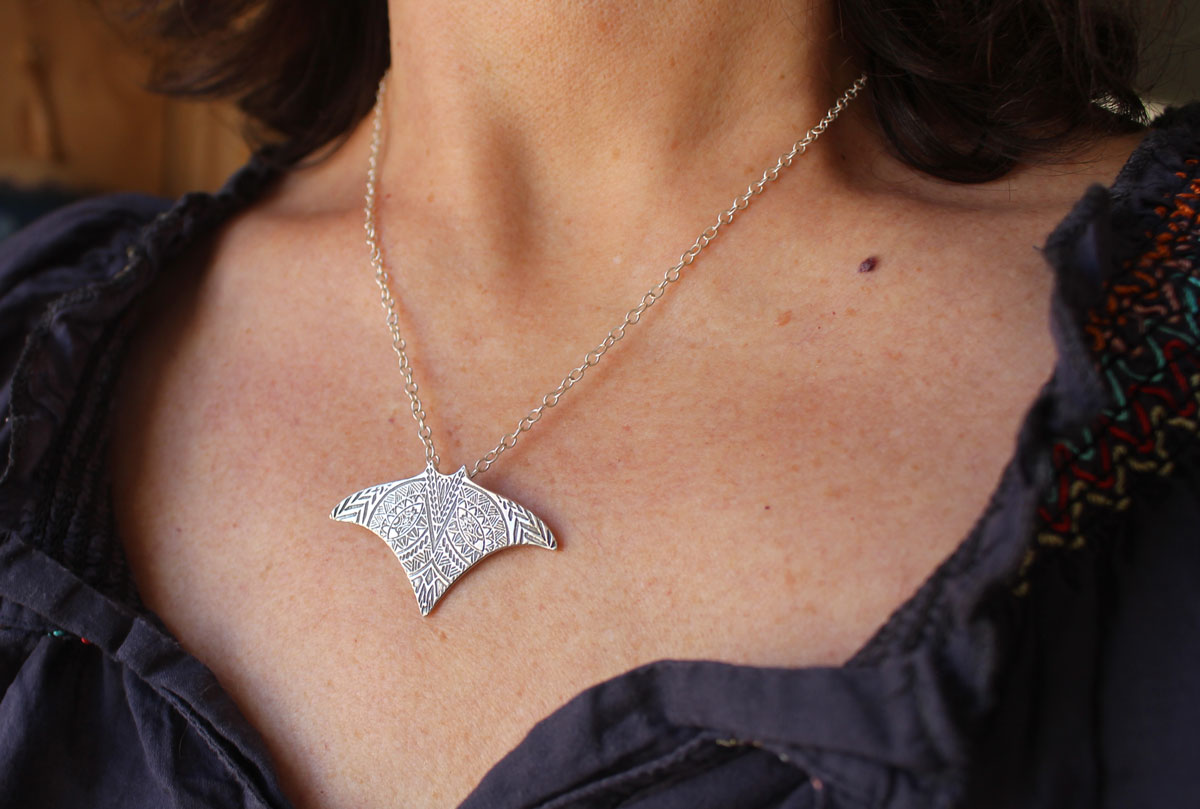 Manta ray, Polynesian spirit animal necklace in silver