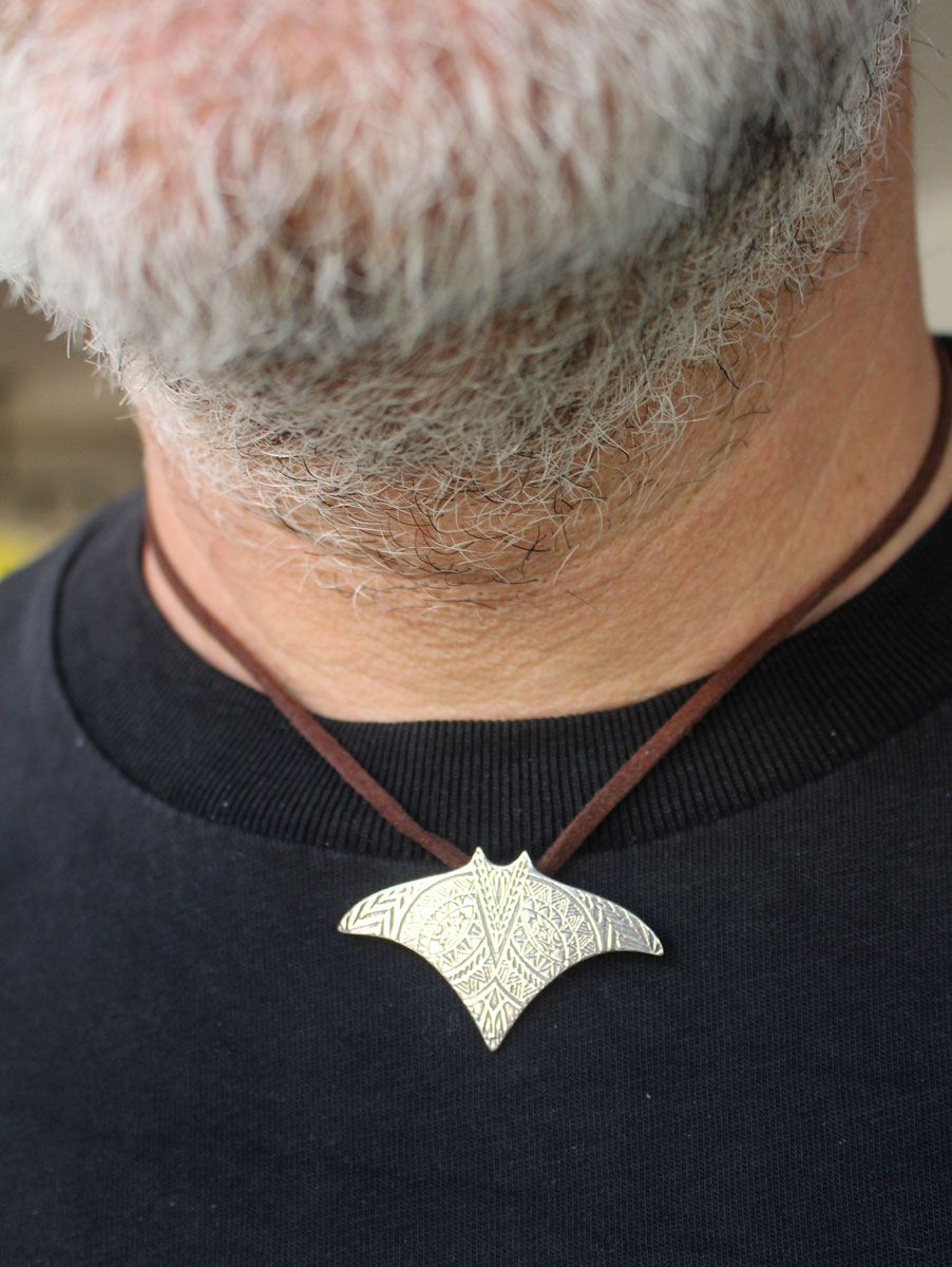 Manta ray, Polynesian spirit animal necklace in silver