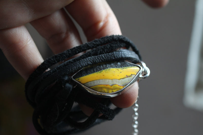 Mellonia, bracelet in sterling silver, leather and bumblebee jasper