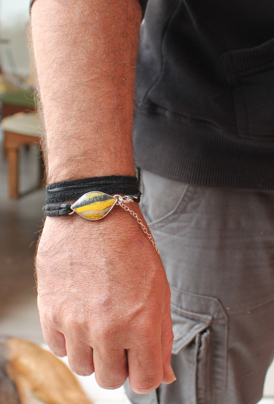 Mellonia, bracelet in sterling silver, leather and bumblebee jasper