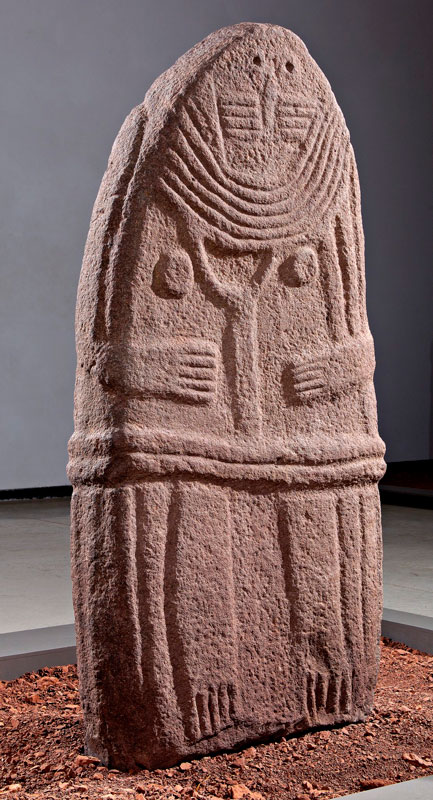 Menhir of the lady of Saint-Sernin, Neolithic female stele necklace in silver