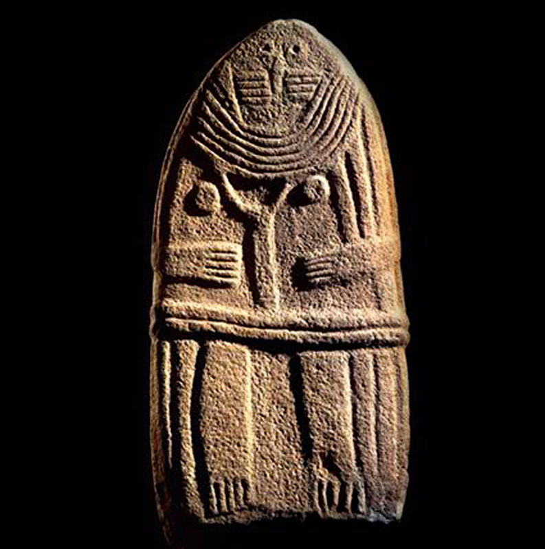 Menhir of the lady of Saint-Sernin, Neolithic female stele necklace in silver
