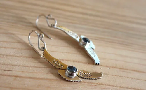 Messages of the dawn, eagle earrings in silver and blue zircon