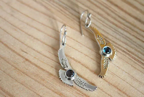 Messages of the dawn, eagle earrings in silver and blue zircon