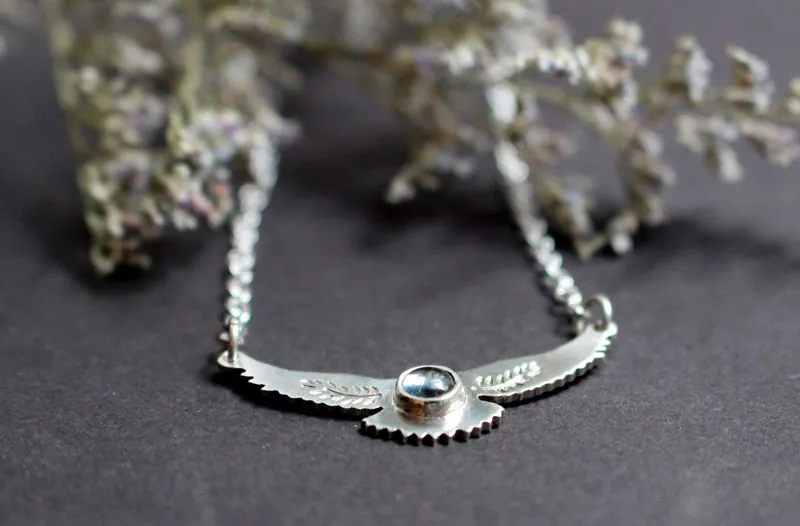 Messenger of the dawn, Native American eagle necklace in silver and spinel