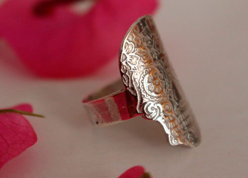 Mexican skull, flowered death head from Mexico ring in silver
