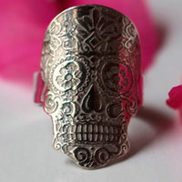Mexican skull, flowered death head from Mexico ring in silver