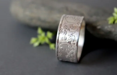 Misaki, Japanese cherry blossom branch ring in silver