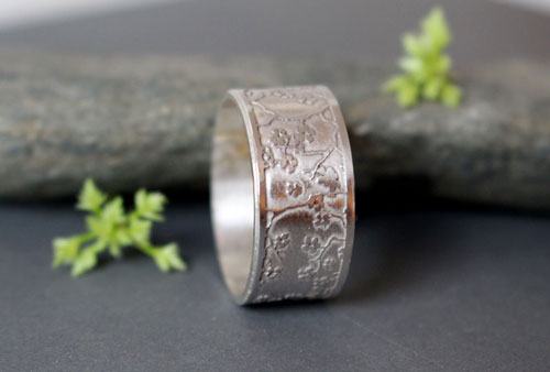Misaki, Japanese cherry blossom branch ring in silver