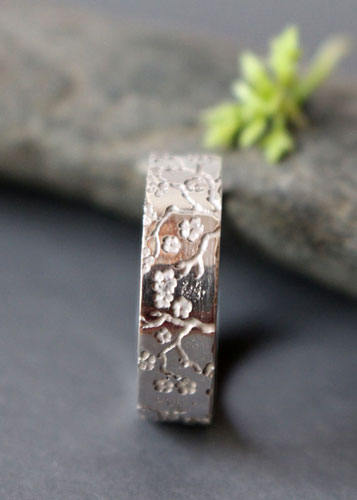 Misao, Japanese cherry blossom branch ring in silver