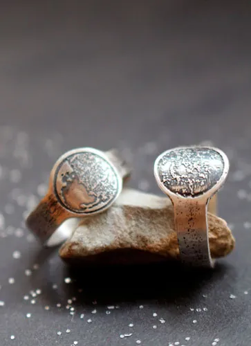 Moon phase, customizable lunar ring in sterling silver