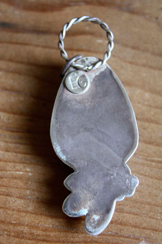 Mora, peacock pendant in silver and labradorite