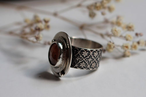 Morning dew, nature’s awakening ring in silver and pink sapphire