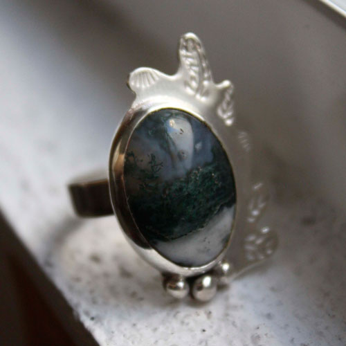 Moss leaf, winter forest ring in silver and moss agate