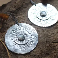 Mother of pearl flower