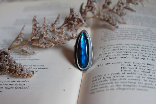 My heart is engraved in your bark, fidelity ring in silver and labradorite