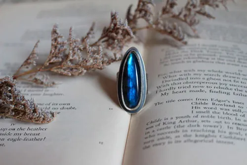 My heart is engraved in your bark, fidelity ring in silver and labradorite
