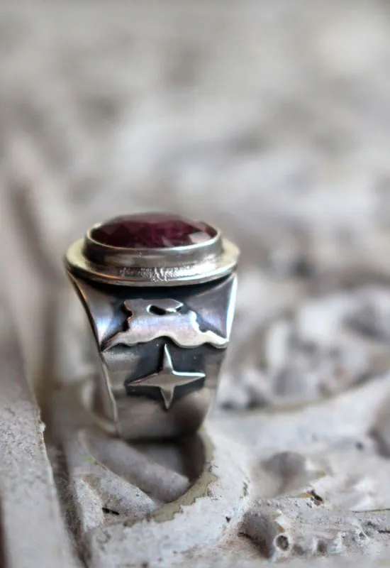 My star, celestial hare ring in sterling silver and ruby