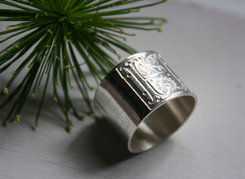 Medieval illumination, Middle Ages illumination ring in sterling silver