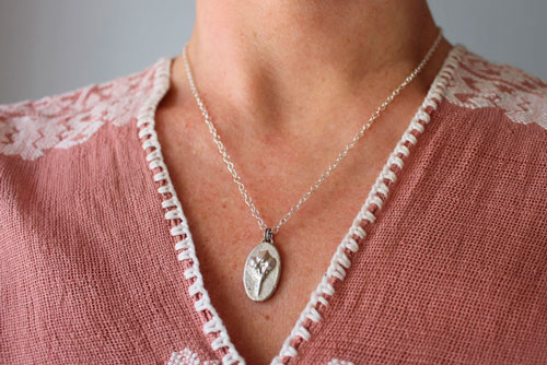 Moringa, botanical cameo necklace in sterling silver 