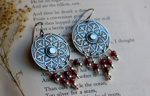 Murmur of the shield, medieval earrings in sterling silver and garnets