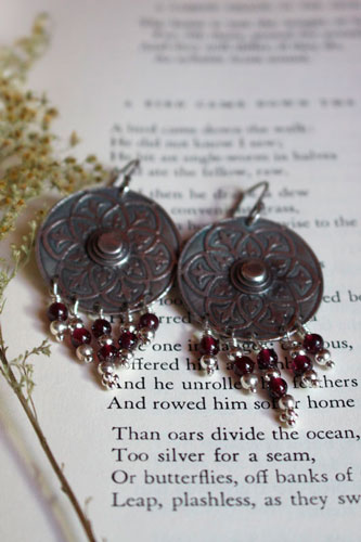 Murmur of the shield, medieval earrings in sterling silver and garnets