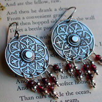 Murmur of the shield, medieval earrings in sterling silver and garnets