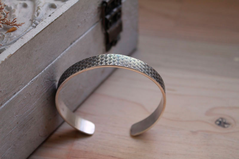 Nami, Japanese seigaiha waves bracelet in sterling silver