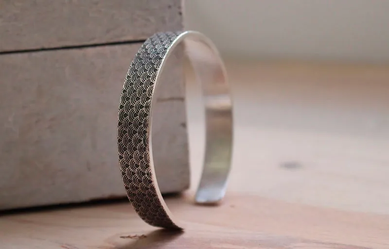 Nami, Japanese seigaiha waves bracelet in sterling silver