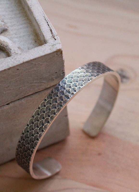 Nami, Japanese waves bracelet, seigaha, in silver