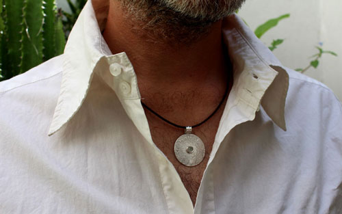 Odeline, medieval shield pendant in silver and aquamarine