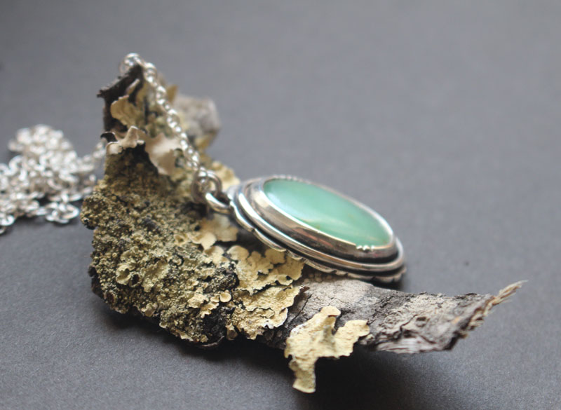 On a spring note, fragile nature necklace in silver and chrysoprase