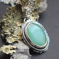 On a spring note, fragile nature necklace in silver and chrysoprase